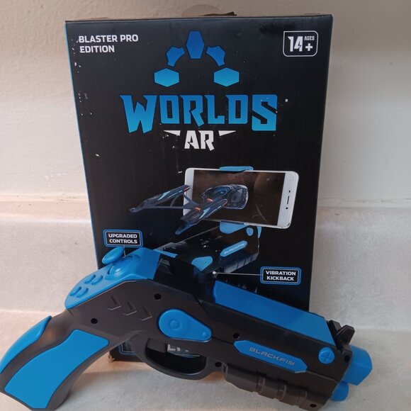 Worlds AR Augmented Reality Gaming Blaster Pro Edition - Picture 4 of 5